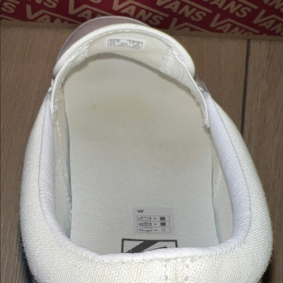 Vans Classic White Slip-On Shoes (Unisex) US Men’s 10.5 / US Women’s 12 - Picture 12 of 16